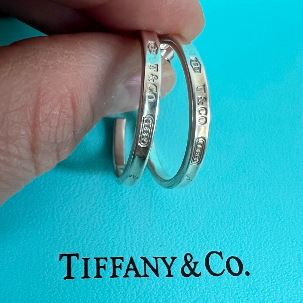 🔴Authentic Tiffany & Co. 1837 Sterling Silver Hoop Earrings🔴 - Picture 4 of 11